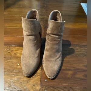 women’s suede heeled boots